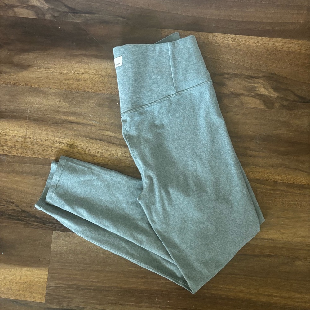 Vuori Women's Green/Grey Leggings